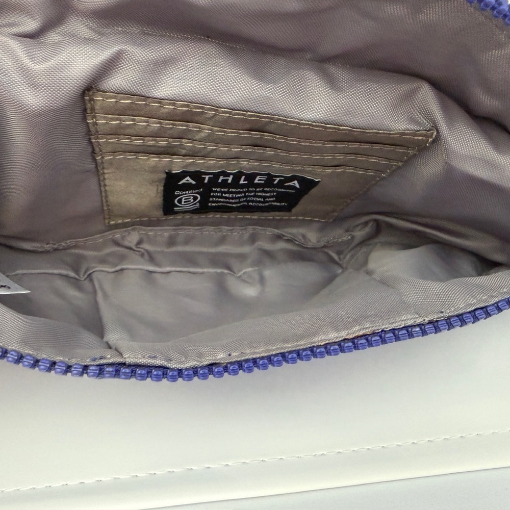 Athleta Kinetic Nylon Waist Bag with Zipper for Hiking - Picture 5 of 5